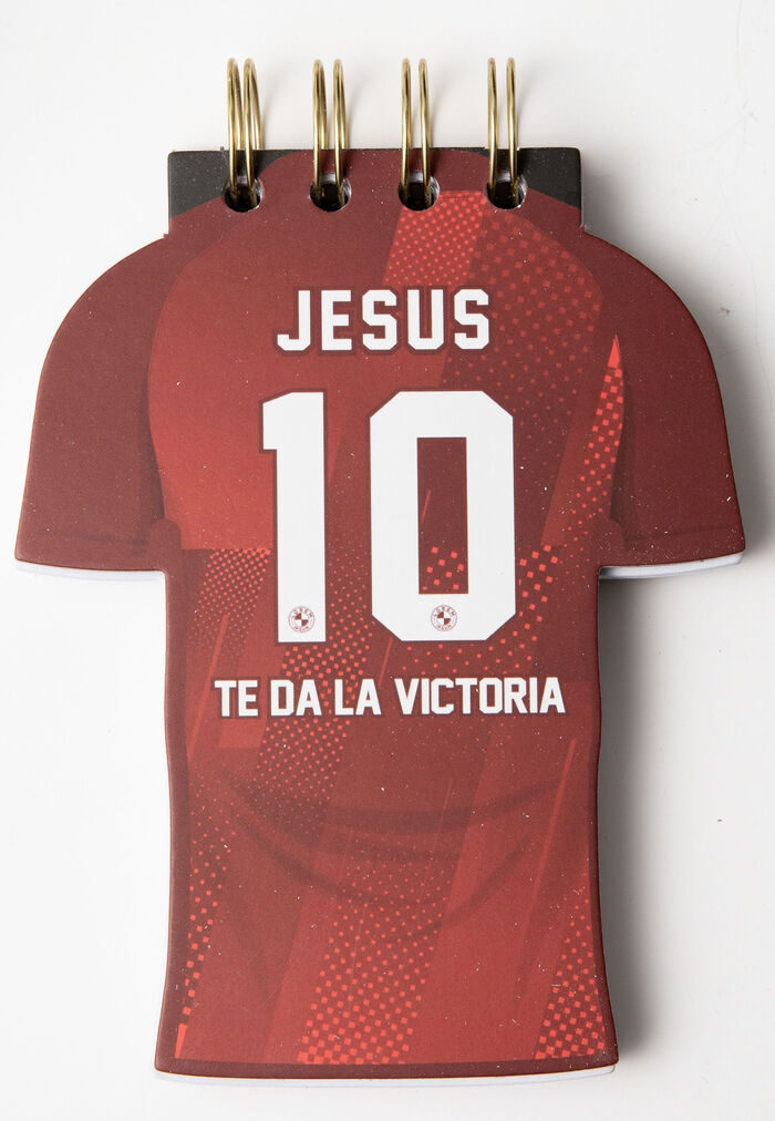 libreta troquelada camiseta roja Jesús te da la victoria 10