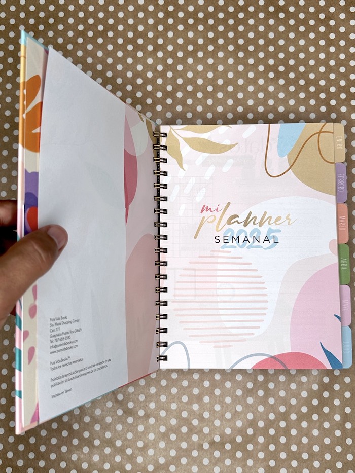 agenda tipo planner abierto estilo boho de la marca abba para blog sobre agendas cristianas