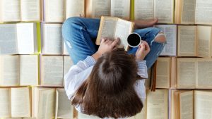 Más que Historias: Cómo las biografías cristianas nos enseñan lecciones vitales de vida