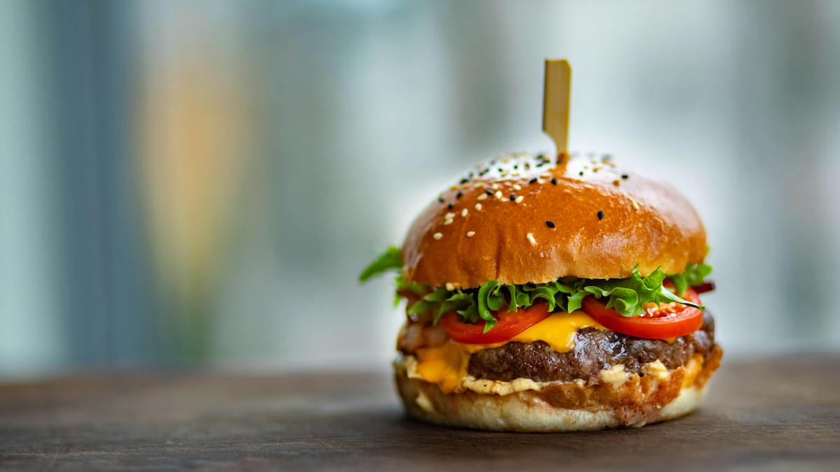 Una hamburguesa apetecible: expertos en el arte de la excusa